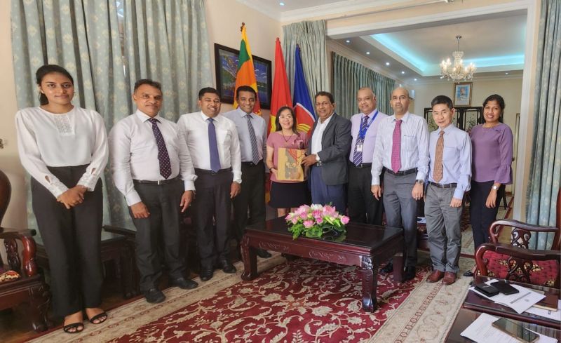 Pleasure meeting with Her Excellency Ho Thi Thanh Truc (Ambassador of Vietnam in Sri Lanka) at the Vietnamese Embassy yesterday, 16th March